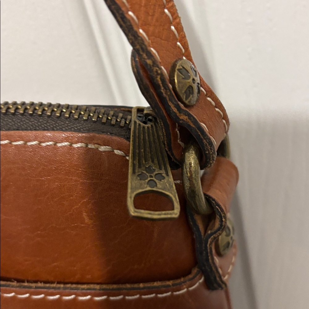 Patricia Nash crossbody - Picture 3 of 7